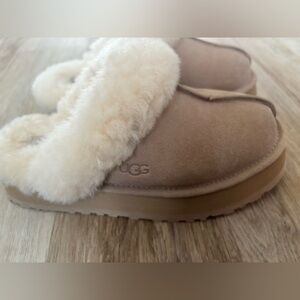 UGG Plush Sheepskin-Lined Slip-On Slippers in Natural